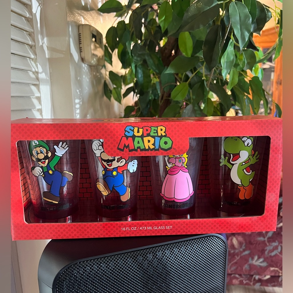 Nintendo Super Mario Character Glass Set - Red, Green, Pink